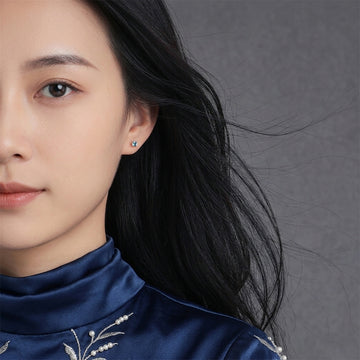 Bông tai nụ Aturm